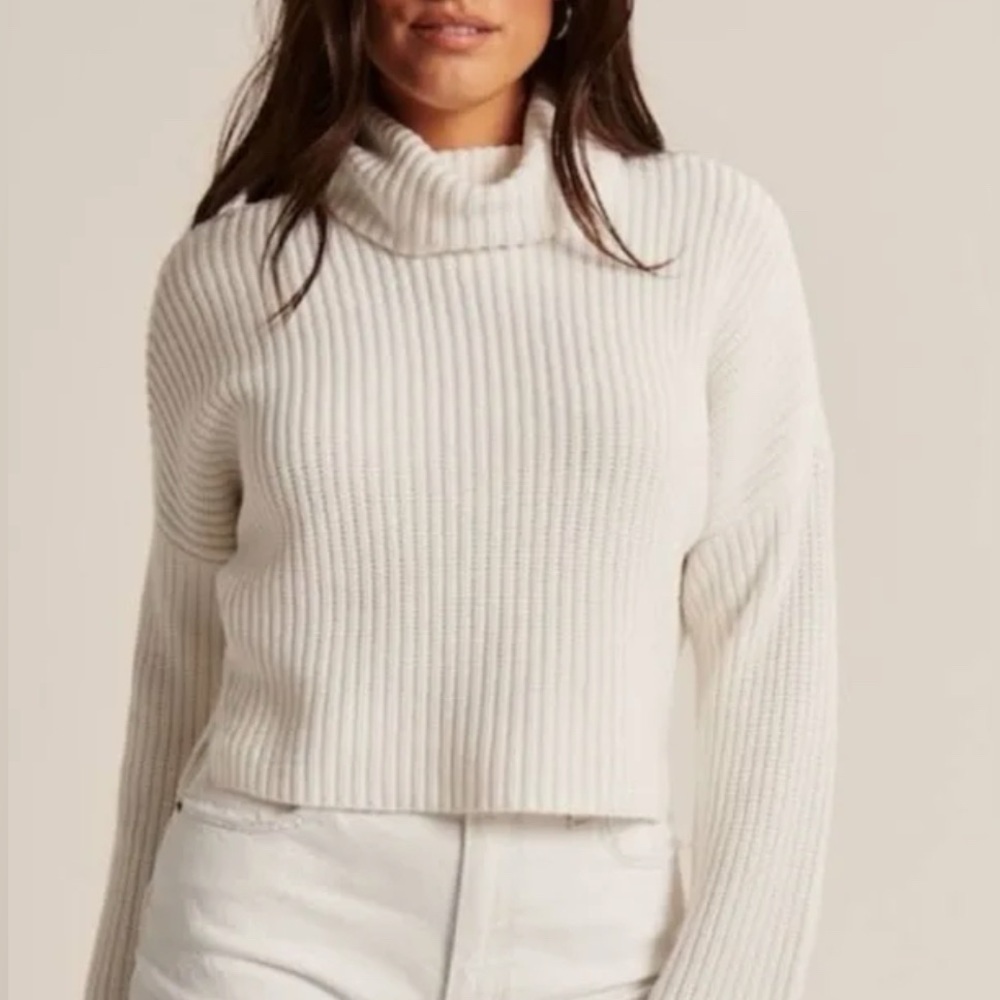 Abercrombie & Fitch Blue Gray Ribbed Cropped Turtleneck Chunky Oversized Sweater